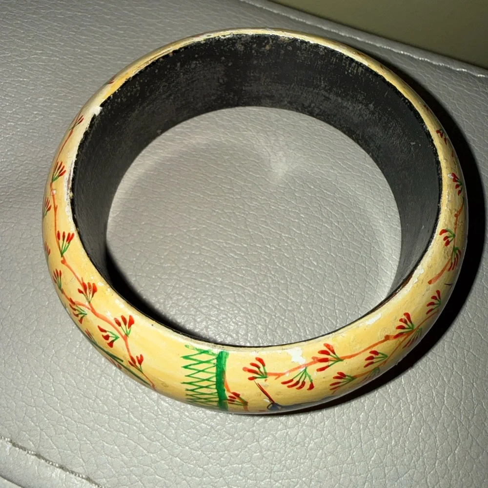 Hand-Painted Bangle Bracelet with Blue and Green Bird Motif - Picture 6 of 9